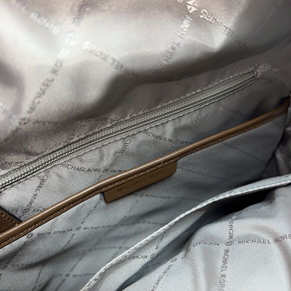 Michael Kors MK Jet Set Monogram Backpack Vanilla Ivory Cream ~ Excellent Cond - Picture 15 of 16